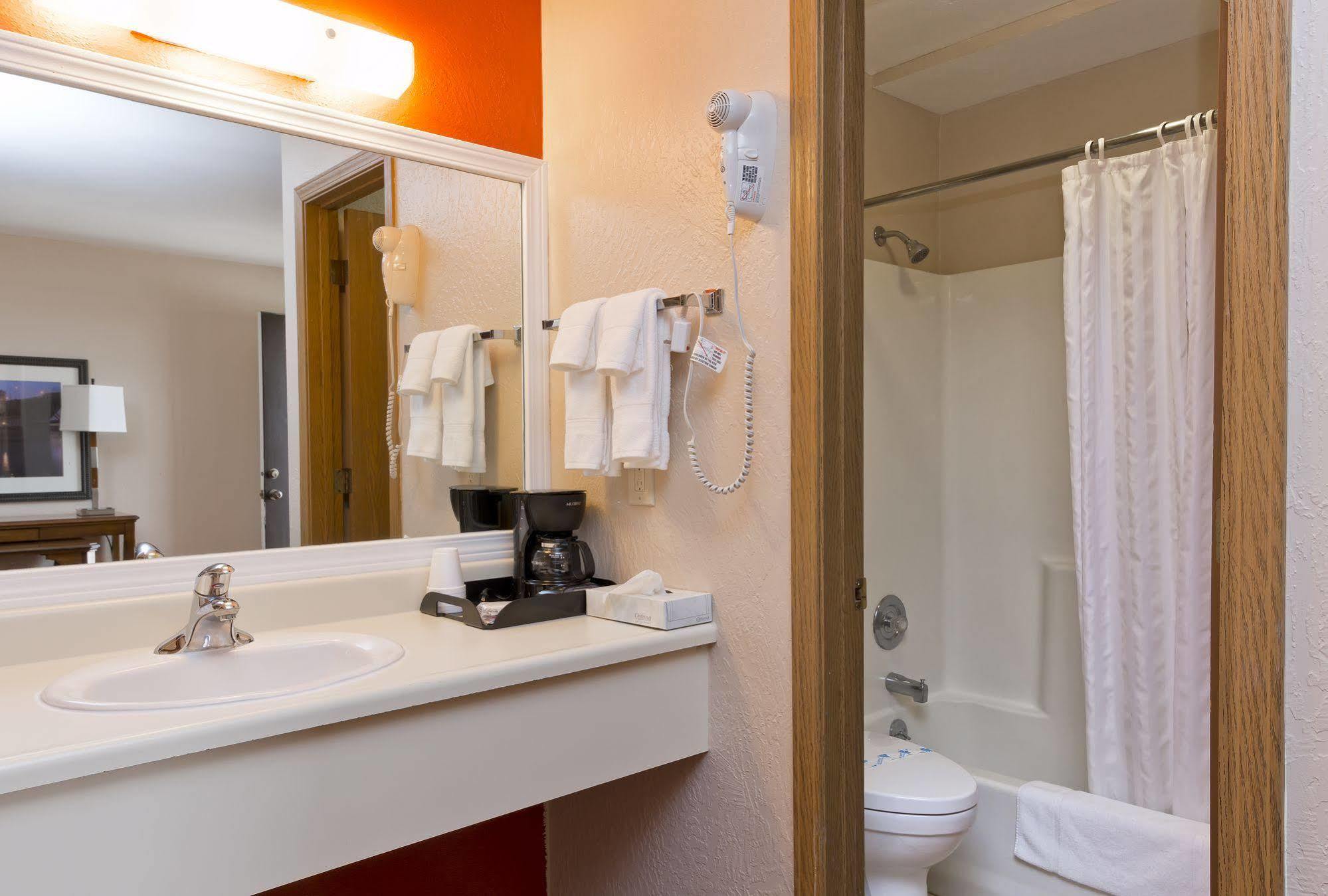 Flagstone Motel Port Angeles Εξωτερικό φωτογραφία
